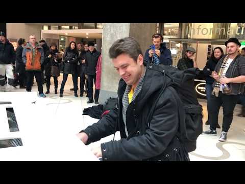 street piano performance: people were shocked...