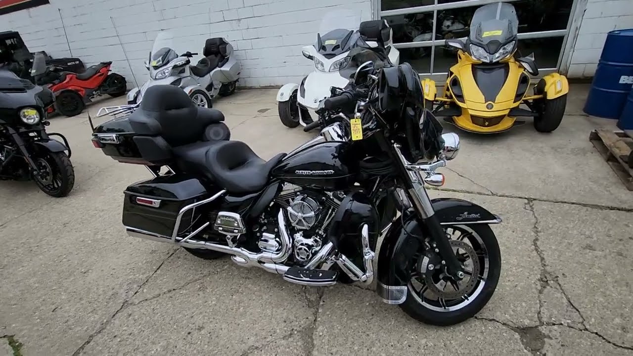 2014 Harley-Davidson® Ultra Limited Motorcycle