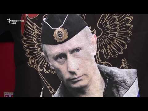 Shitje të mëdha të bluzave me Putinin në Beograd