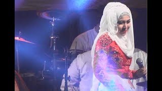 Download lagu Perpisahan - Selvy Anggraini //Familys Live Tajur Ciledug by khuple mp3