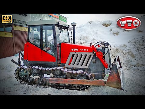 Crawler tractor YTO C1302 - evolution of the Soviet DT-54 Chinese version