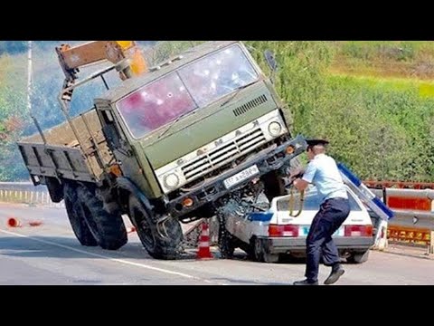 20 Dangerous Fastest Truck Driving Skills | Best of Heavy Equipment, Truck & Car Operator Fails