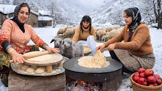 Download lagu Cooking on a Snowy Day in the Village ❄️ Traditional Lunch, Saj Bread & Clay Oven Cake🥩🥧 mp3