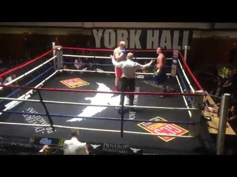 York Hall London 23.07.2017 Scott Saward vs Mladen Manev round 3