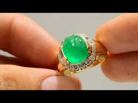 5.10 tcw Colombian Emerald Cabochon & Diamond Ring 14 K