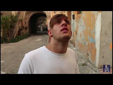 Carolina vuole buttarsi giù - Carmine migliacci