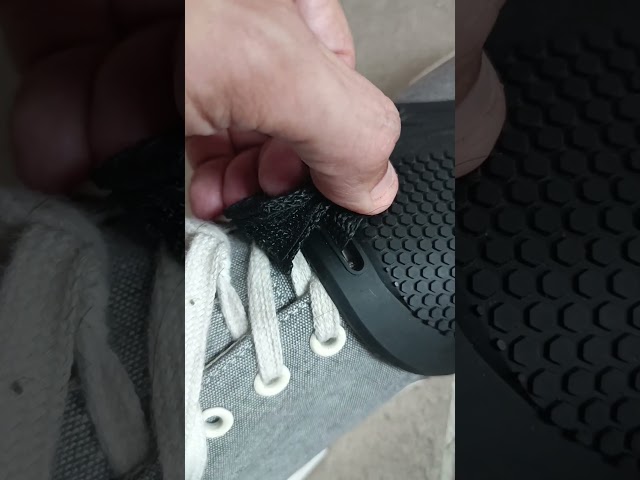 Vídeo relacionado con Pack 2 Unidades - Protector Zapatos Moto Universal, Protector Cambio Marchas Moto Antideslizante, Protector Calzado Moto 1N23456, Protección y Estilo en Cada Cambio de Marcha