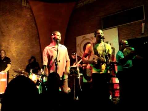 Fera no Cio- Fundo de Quintal