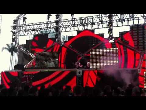 Tritonal @ ASOT 550 (Ultra Music Festival)