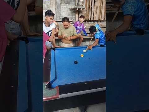 How's that possible 🎱#vairalvideo #billiards #funny #comedy @Saranganiboysofficialagain