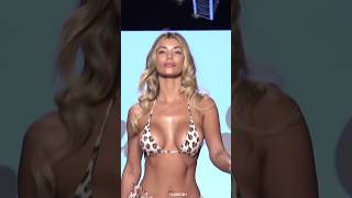 #swimming #swimwear #swimsuit #beachwear #beachwear #bikini #bikini #tiktok #trending