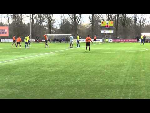 21 mrt 2015 DZC '68 B1 - VV De Meern B1 com 1-0 Bal ligt niet op de juiste plaats