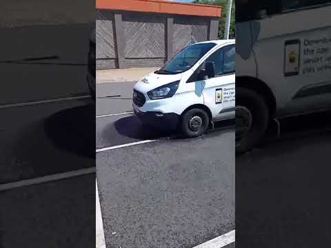 Hertz Van Hire. Avoid! Avoid! Avoid