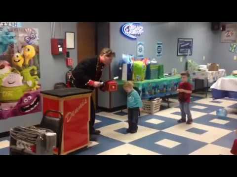 Promotional video thumbnail 2 for Dennis The Magician