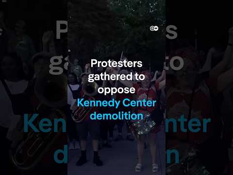 Protesters gathered to oppose Kennedy Center demolition | DW News