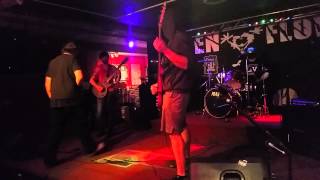 preview picture of video 'eternal chaos at even flow bar and grill bay shore ny'