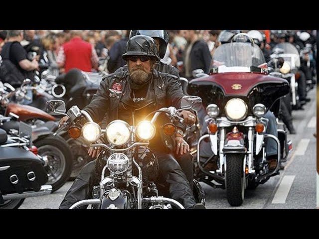 Байкеры отметили День рождения мотоцикла