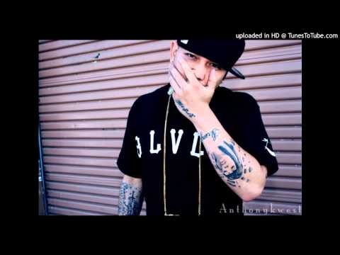 Mike Dash-E ft. Iamsu! & Smoovie Baby - Bougie (Prod By Cal-A)