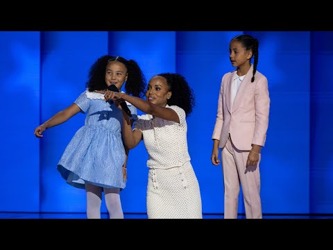 Harris’ great-nieces and Kerry Washington teach crowd to pronounce ‘Kamala’