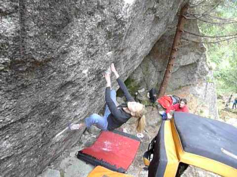 Melloblocco 2012 - Sasha Digiulian flashes Il Sogno di Merlino