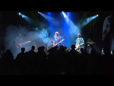 Actuación de My first skate en LA BATALLA DE BANDAS