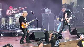 Britny Fox “Livin’ on a Dream” live