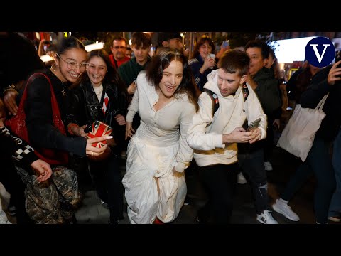 Així ha anunciat Rosalía el seu nou disc 'Lux' a la Gran Via de Madrid