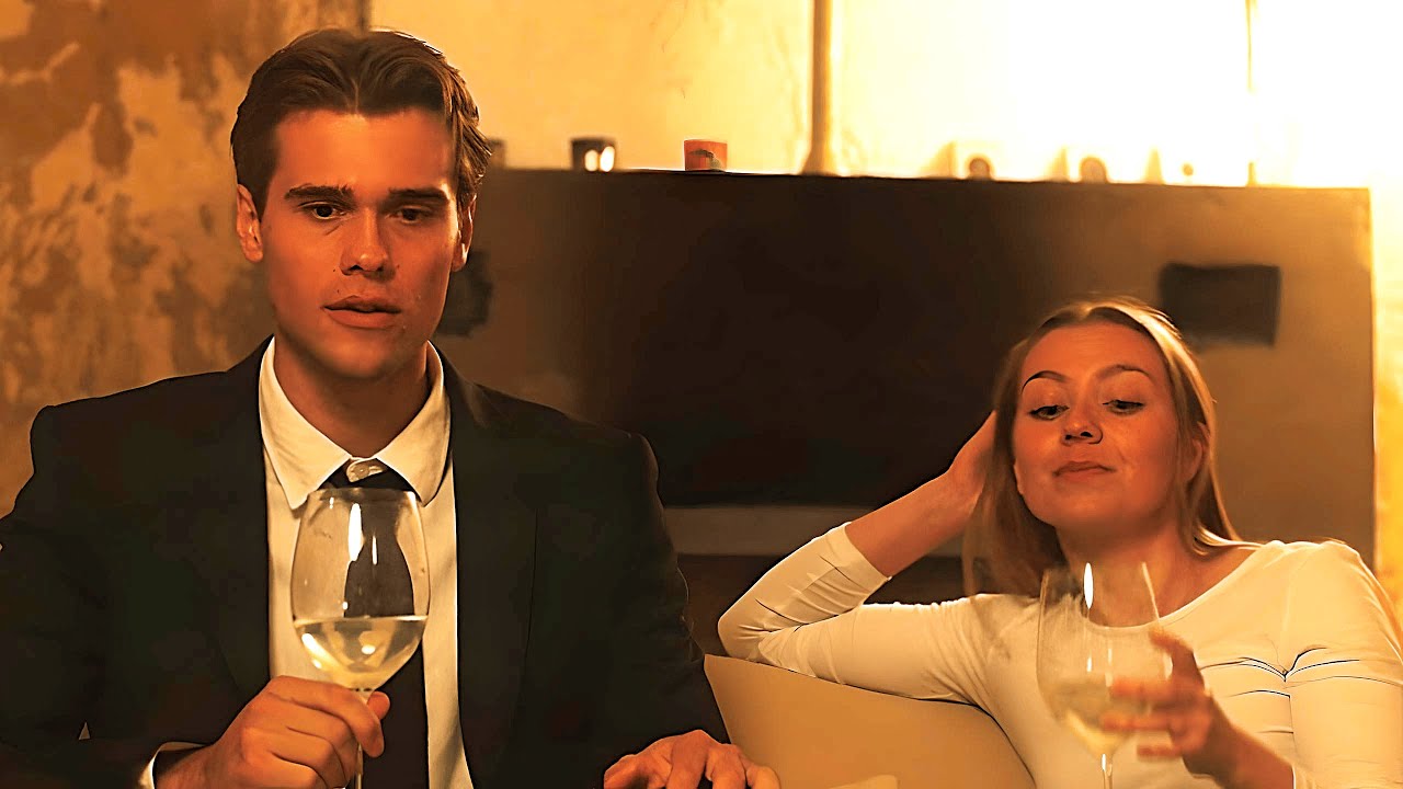 Girl Meets A Guy On A Dating App, Unaware He Has Odd Habits That'll Risk Her Life