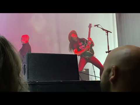 Trevor Horn in Buggles performing Yes - Owner of a Lonely Heart