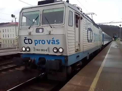 PERSHING 163 065-6  na rychlíku 683 "Střekov"