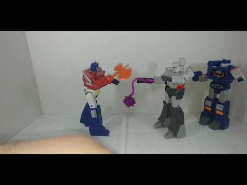 Chuck's Reviews Transformers RED Wave 01 Optimus Prime, Soundwave, and Megatron