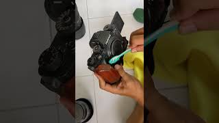 Instructions for cleaning cameras and lenses