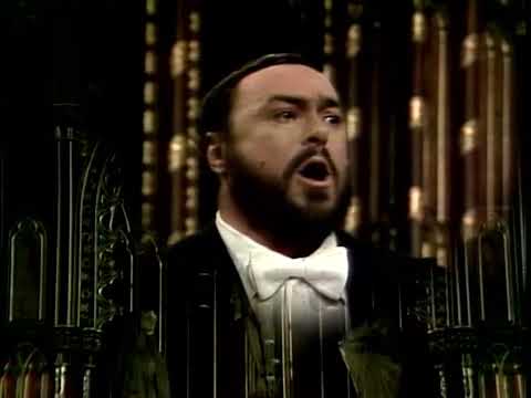 [1978] A Christmas Special with Luciano Pavarotti from Basilique Notre-Dame de Montréal, Québec