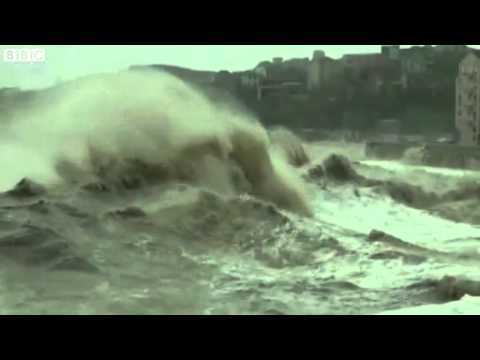 Rescue mission continues after Typhoon Fitow