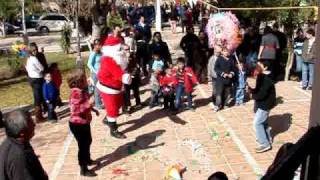 preview picture of video 'Rodriguez Coah. Navidad 2010: rompiendo la piñata (3/3)'