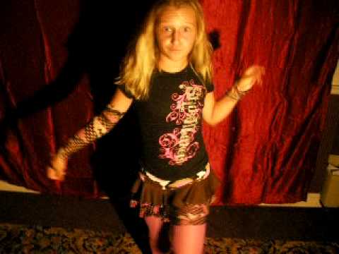 Avril Lavigne Girlfriend Imitation