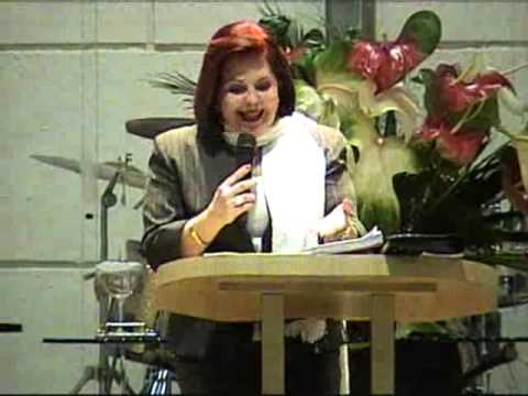 11/11/2010 - Nº 2050 - MUDANÇA DE SACERDÓCIO E DE LEI