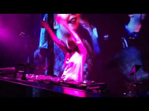 MELYNA @ CLUB 79 PARIS - CHAMPS ELYSEES -