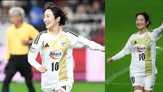 槙野智章の引退試合に妻の高梨臨さんが登場！[Japan news]　“やり直し”でPK成功…夫婦でゴールパフォ