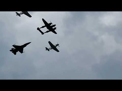 F-16 Viper Demo EAA AirVenture 2021