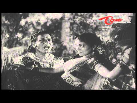 Hilarious Scene Between Relangi & His Girl friend