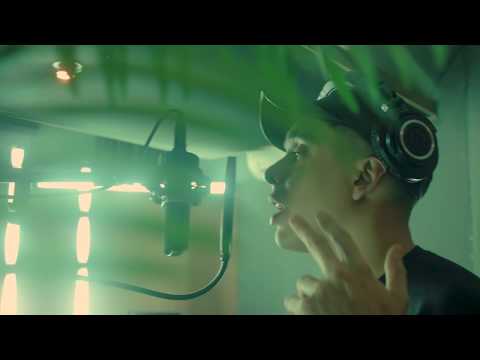 Flyboiz, @mcdavotv - FLIGHT 0001 (Video Oficial)