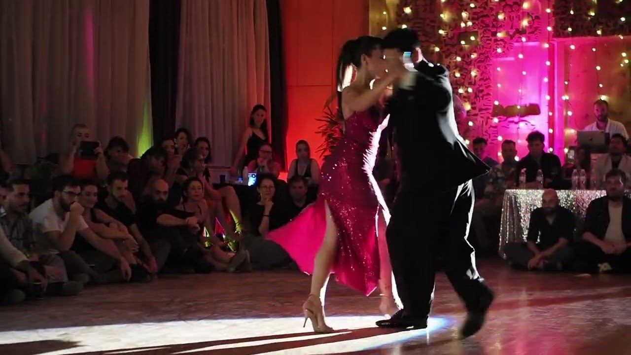 Carlitos Espinoza & Agustina Piaggio 3/5