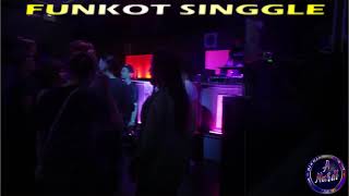 Download lagu EMAS HANTARAN - YOLLANA FT ARIEF - SINGLE FUNKOT TERBARU 2021 mp3 Download lagu EMAS HANTARAN - YOLLANA FT ARIEF - SINGLE FUNKOT TERBARU 2021 mp3