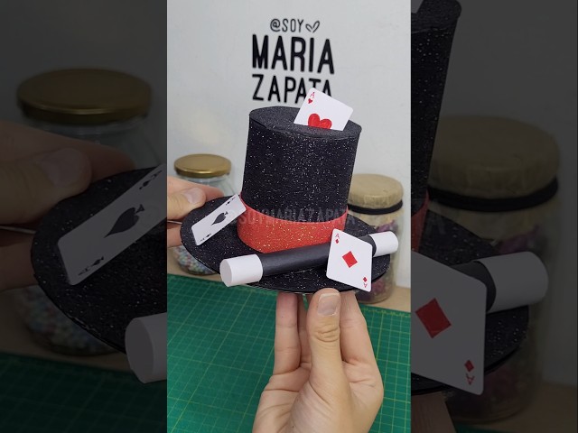 Vídeo relacionado con Proumhang 5 piezas de disfraz de mago para niños y niñas con sombrero de copa, capa, varita mágica y guantes blancos para espectáculo de trucos de magia y disfraz de Halloween