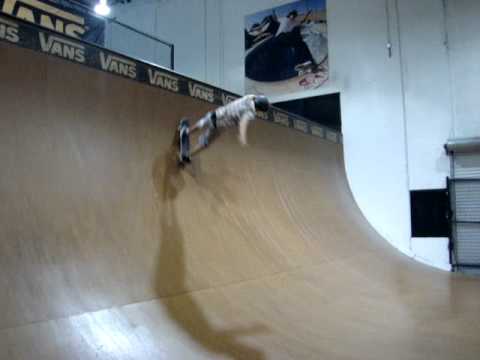 Vans Skatepark - Judeu Half pipe (tentativa)