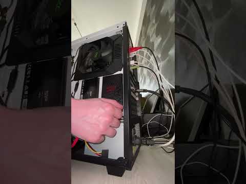 Установка 2.5" SSD накопителя в ПК Apacer Panther 1TB #shorts #pc #пк #сборкапк #компютер #ssd