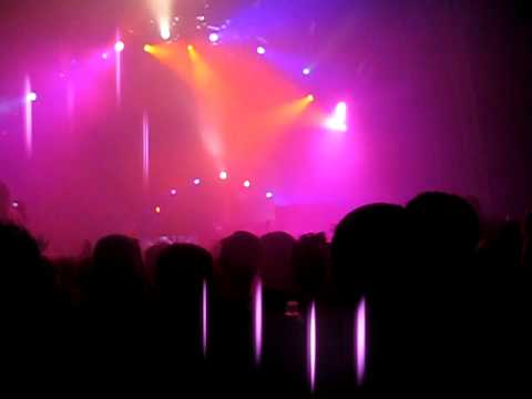 Giant Maximus - Benny Benassi