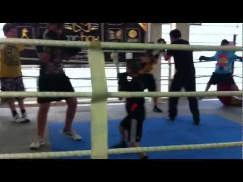 Kinder- und Jugendboxen