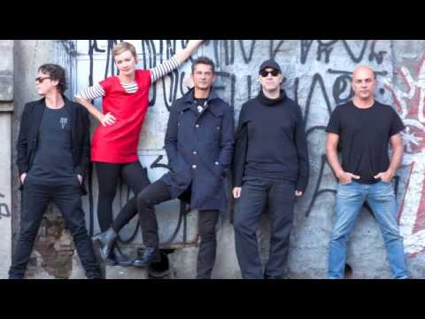 Metrô - Dando voltas no mundo - Video letra - Lyric video